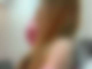 Kiara's Live Sex Cam Show