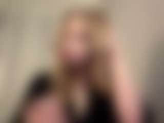 Kiara's Live Sex Cam Show