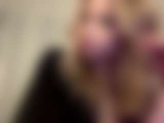 Kiara's Live Sex Cam Show
