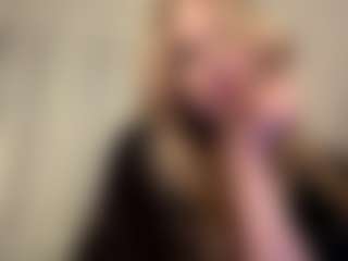 Kiara's Live Sex Cam Show