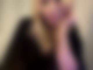 Kiara's Live Sex Cam Show