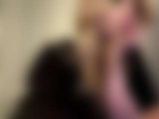 Kiara's Live Sex Cam Show