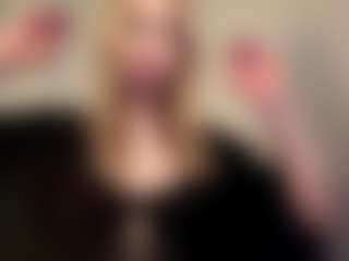 Kiara's Live Sex Cam Show