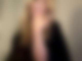 Kiara's Live Sex Cam Show