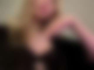 Kiara's Live Sex Cam Show