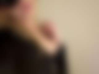Kiara's Live Sex Cam Show
