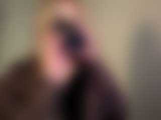 Live cam show with Kiara - Hairy Pussy Teen (18+) on CSO-WL