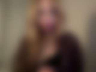 Live cam show with Kiara - Genital Piercings on madthumbs