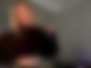 Live cam show with Kiara - Blonde Hair Shaved Pussy on SpankPalCams