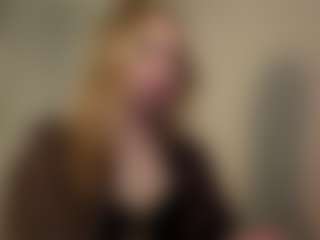 Kiara's Live Sex Cam Show