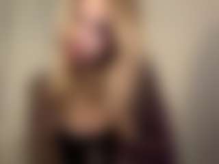 Kiara's Live Sex Cam Show
