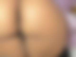 Live cam show with amara-blakee - Thick on Camsoda