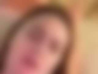 Live cam show with Glassslippertease - Average on Camsoda