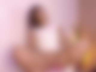 Live cam show with LIA - Curvy Small Tits on StripNow
