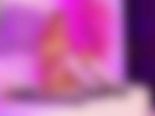 Live-camshow met Lizzy-Monroe - Nipple Piercings op Camsoda