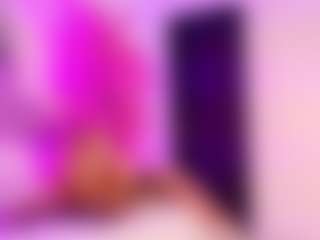 Live cam show with Lizzy-Monroe - Blonde Hair Petite on Camsoda