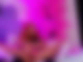 Live cam show with Lizzy-Monroe - Blonde Hair HD on Camsoda