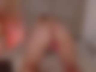 Live cam show with MaiaSinclair - Blonde Hair Shaved Pussy on madthumbs