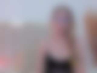 Live cam show with MaiaSinclair - Girly on camgirlchat.live