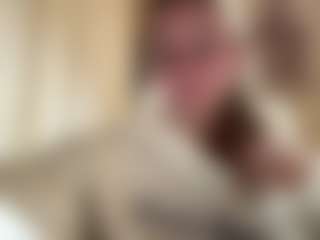 Live cam show with CicelyCapdeville - Dirty on madthumbs