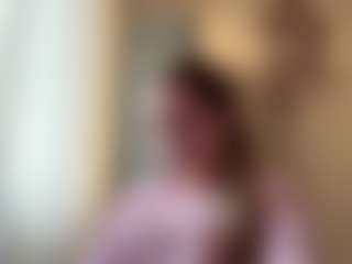 Live cam show with CicelyCapdeville - Bedroom Teen (18+) on Camsoda