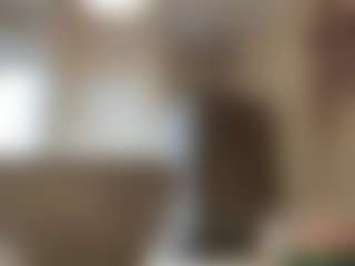 Live cam show with CicelyCapdeville - Petite MILF on Camiplay Live