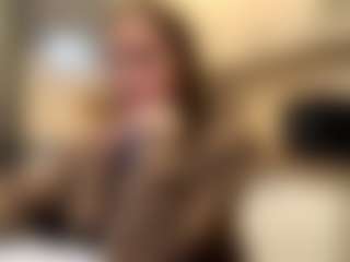 Live cam show with Kira - Twerk on CamClone