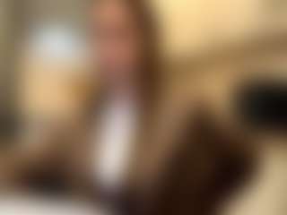 Live cam show with Kira - College Brown Hair on Camsoda