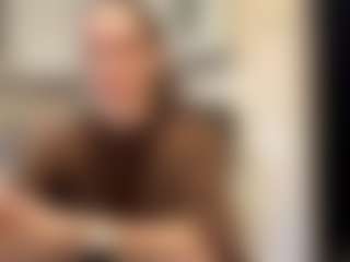 Live cam show with Kira - Bikini on Cam Slut