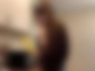 Live cam show with Kira - Brown Hair on fapnchat