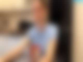Kira's Live Sex Cam Show