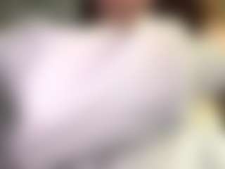 Live cam show with Melody - Athletic Tease on CamClone