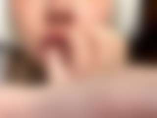 Live cam show with Melody - Ddlg on https://playwithruby.com