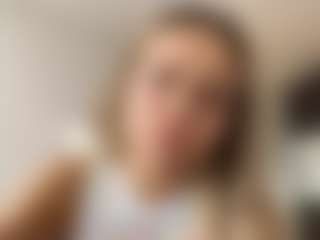 Live cam show with Toni - Green Eyes on Dare Cams