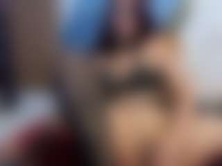 Live-Cam-Show mit Miia28 - Role Play auf Camsoda