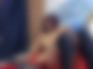 Live cam show with Miia28 - Interracial on Camiplay Live