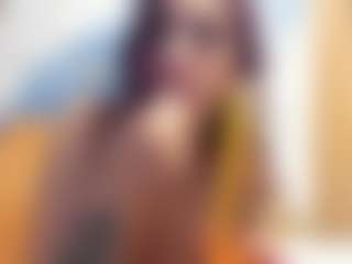 Miia28's Live Sex Cam Show