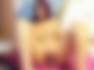 Live cam show with Miia28 - Double Penetration on livesuperchat.net