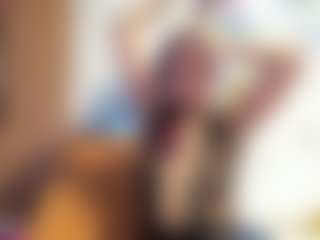 Miia28's Live Sex Cam Show
