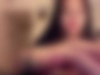 VinaPeiper's Live Sex Cam Show