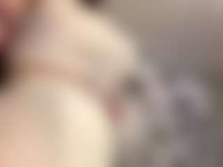 VinaPeiper's Live Sex Cam Show