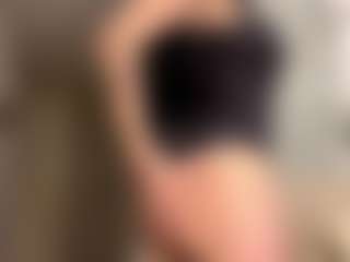 VinaPeiper's Live Sex Cam Show