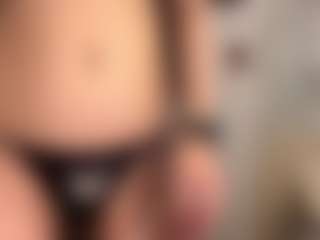 VinaPeiper's Live Sex Cam Show