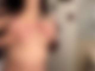 VinaPeiper's Live Sex Cam Show