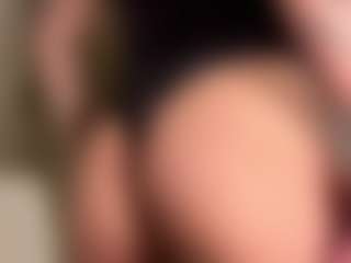 VinaPeiper's Live Sex Cam Show