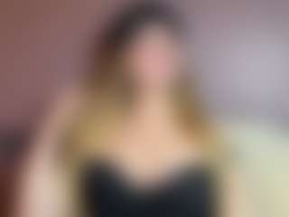 Live cam show with YadiraSpeiser - Blonde Hair Curvy on Streamer API