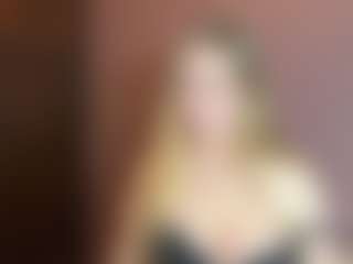 Live cam show with YadiraSpeiser - Fingering on Camsoda