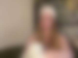 Live cam show with YadiraSpeiser - Blonde Hair on CamwithHer