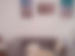 Live cam show with Amelie-Bloom - Small Tits on SinfulBabes
