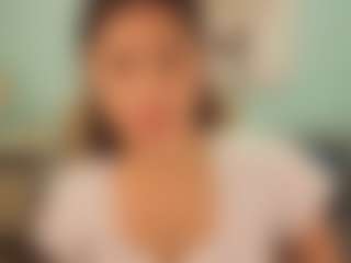 Amelie-Bloom's Live Sex Cam Show